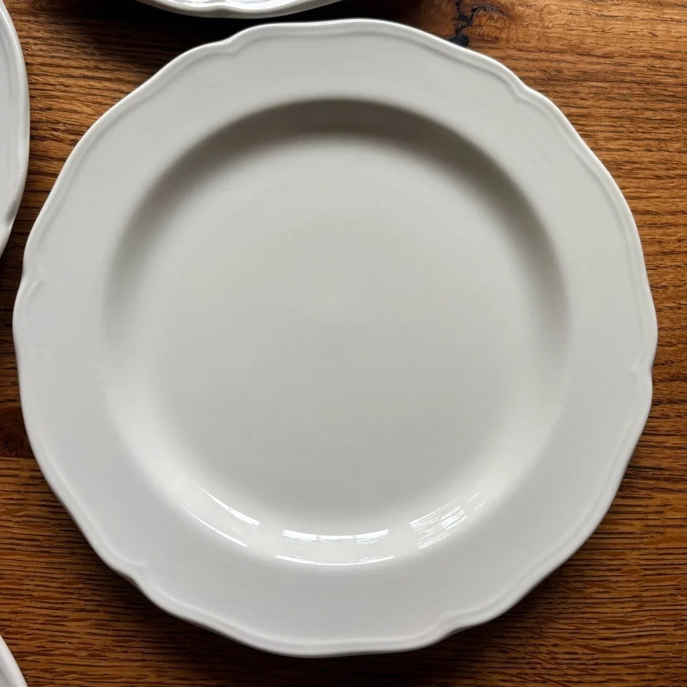 J&G Meakin Royal Staffordshire Heirloom Ironstone white set of 5 Plates ~10 in.